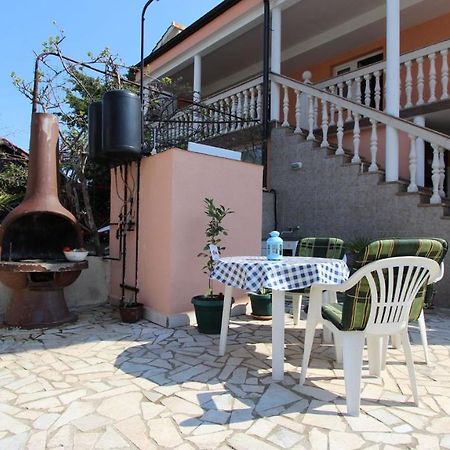 Apartment Kreslin Vantacici Luaran gambar