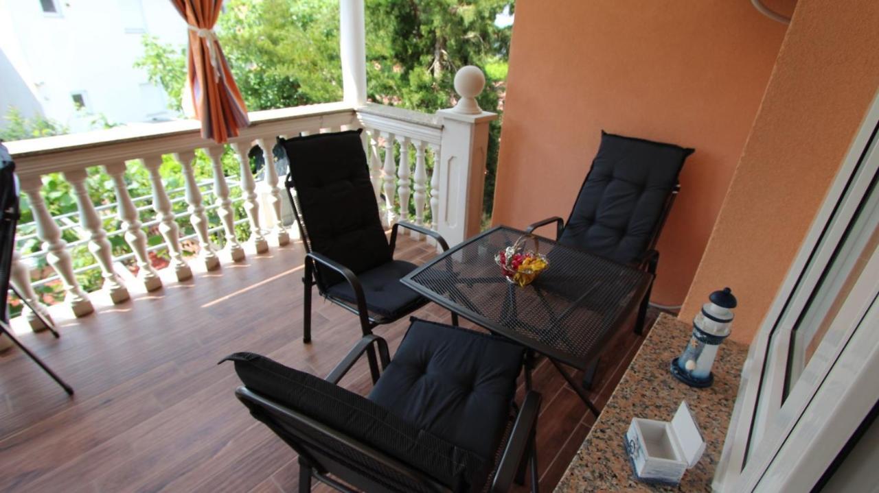 Apartment Kreslin Vantacici Luaran gambar