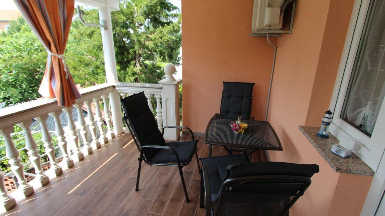 Apartment Kreslin Vantacici Luaran gambar
