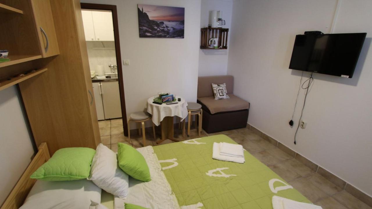 Apartment Kreslin Vantacici Luaran gambar