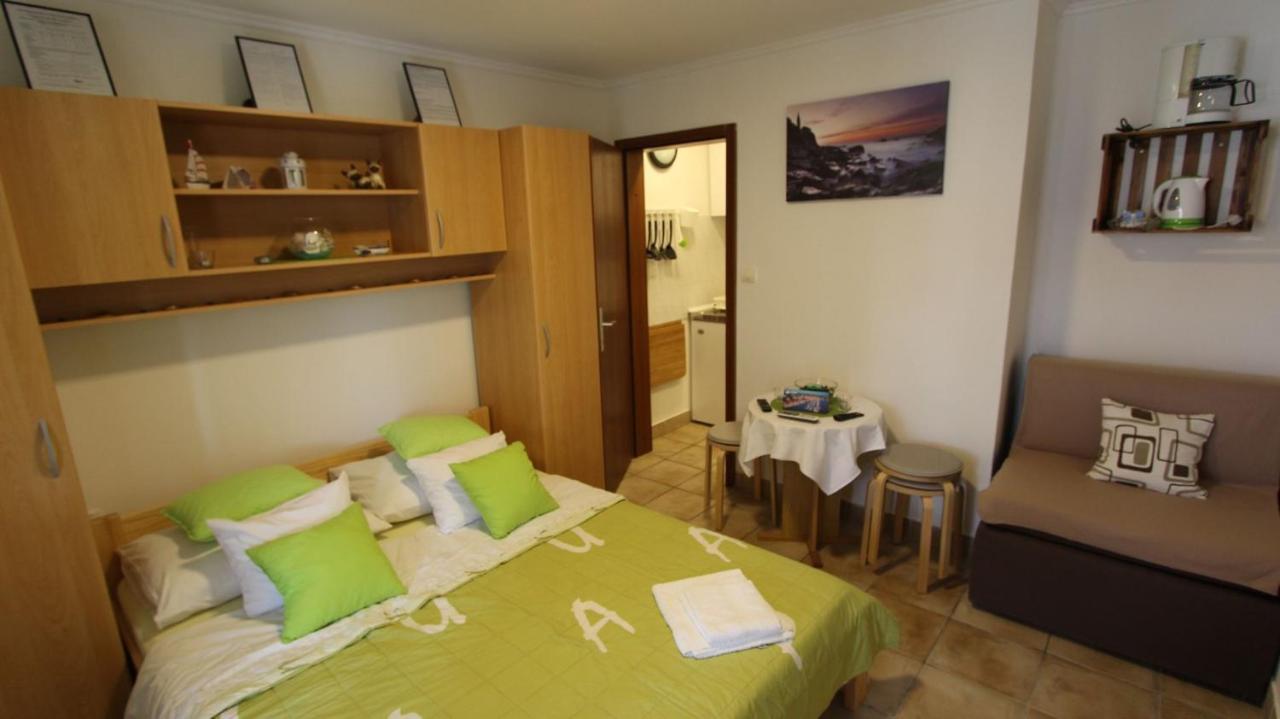 Apartment Kreslin Vantacici Luaran gambar