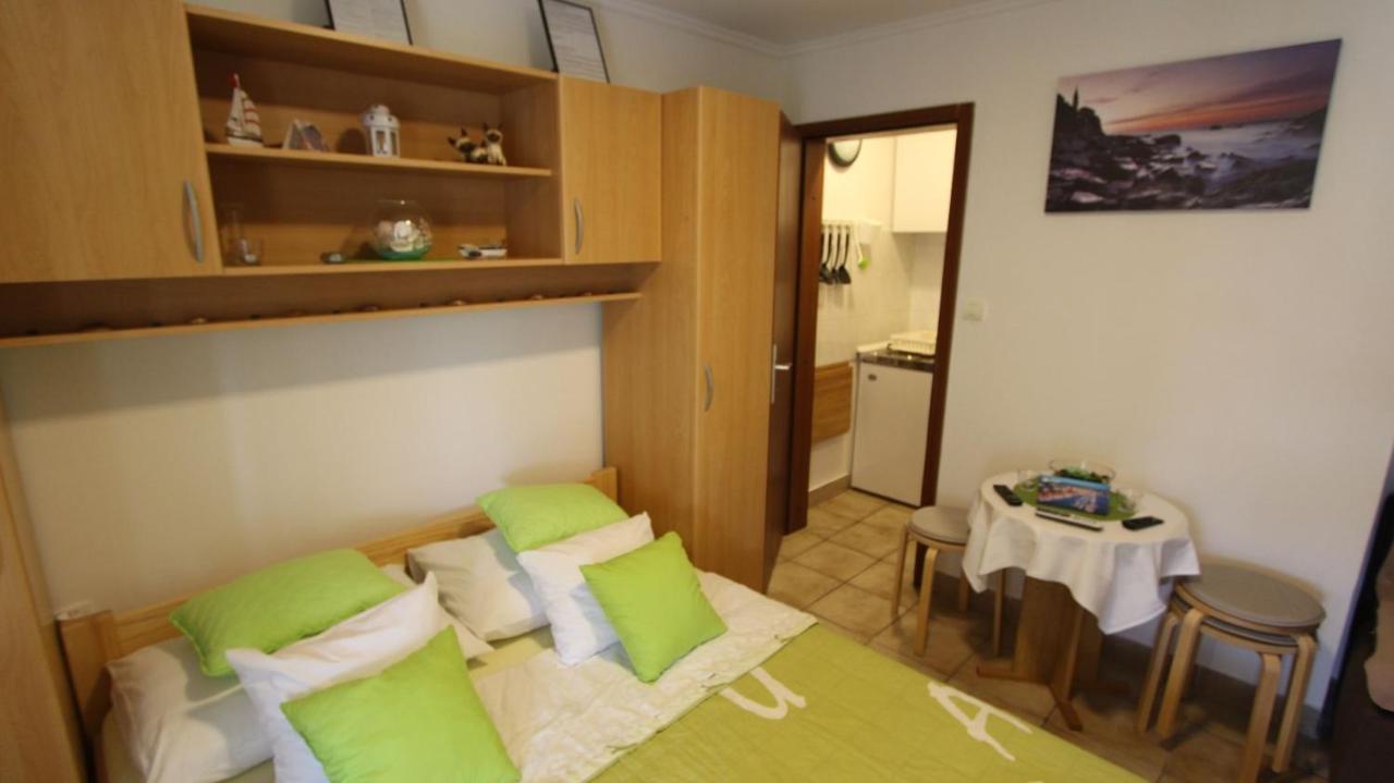 Apartment Kreslin Vantacici Luaran gambar