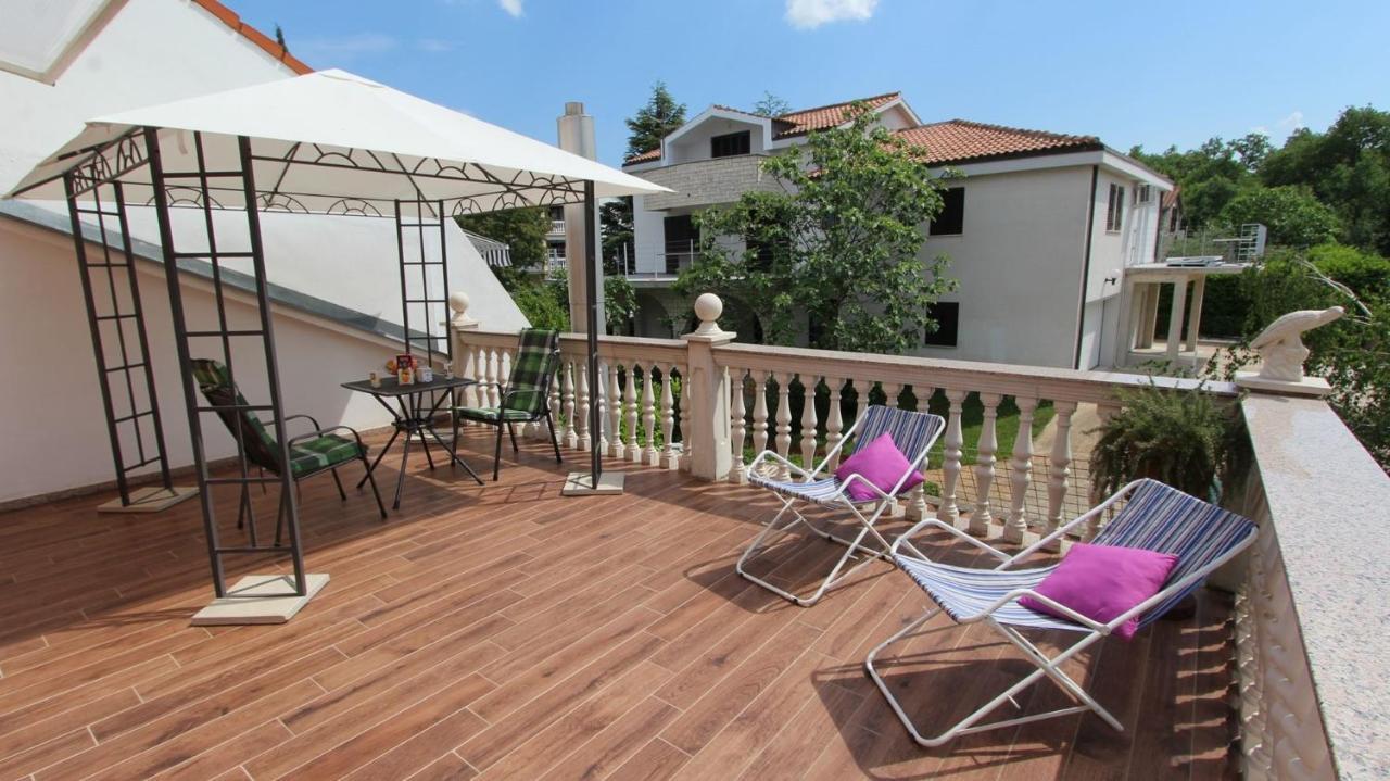 Apartment Kreslin Vantacici Luaran gambar