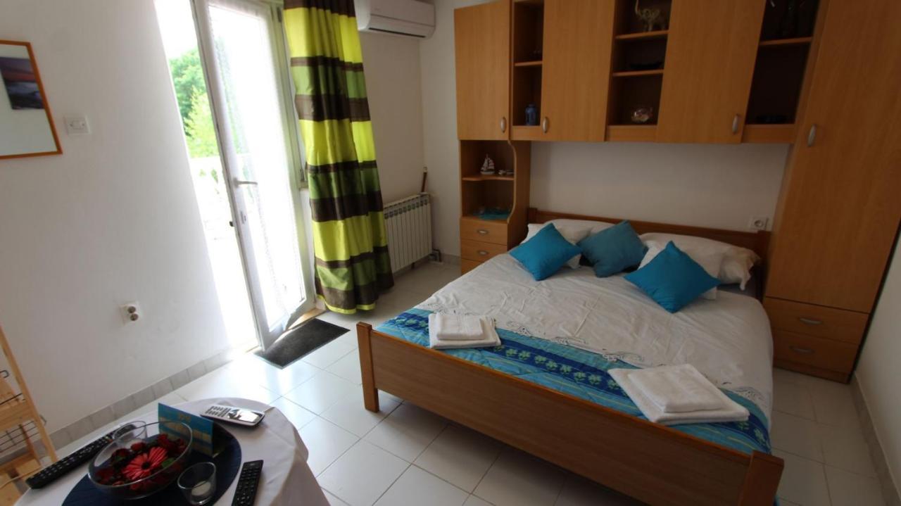 Apartment Kreslin Vantacici Luaran gambar