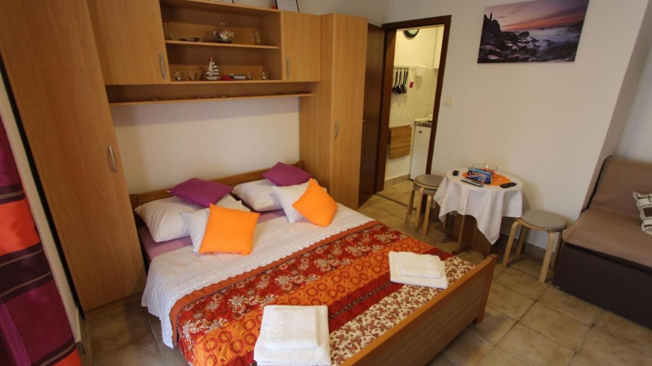 Apartment Kreslin Vantacici Luaran gambar