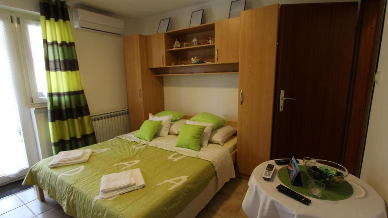 Apartment Kreslin Vantacici Luaran gambar